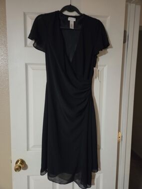 Liz Claborn Black Flutter Sleeve Dress Size 10 NEW
